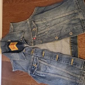 Levis womens jean vest